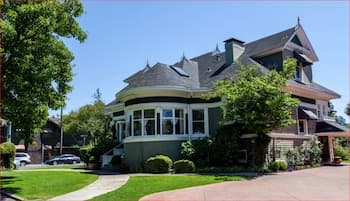 1801 First Luxury Inn