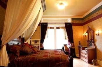 Alexander Mansion Bed and Breakfast