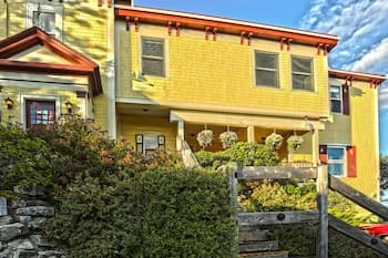 Homeport Historic Bed & Breakfast/Inn c 1858