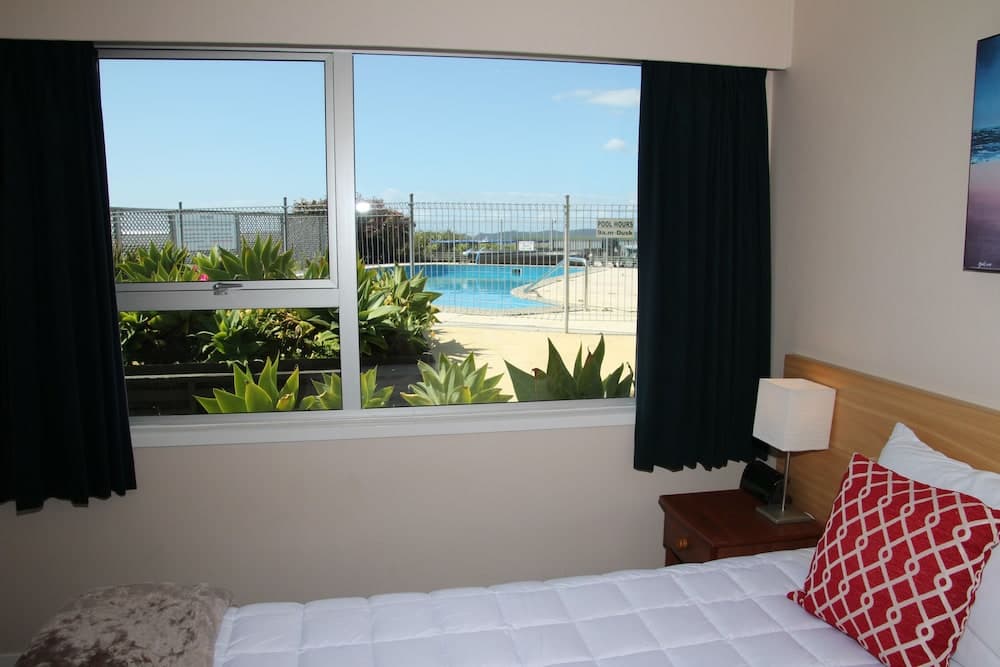 Cook's Lookout Motel