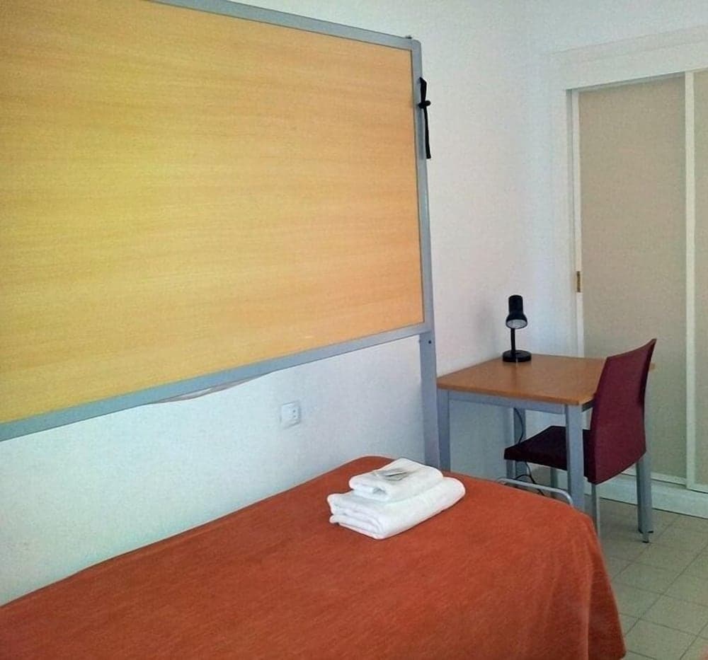 Albergue Inturjoven Aguadulce - Hostel