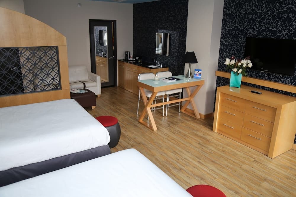 TRYP by Wyndham New York City Times Square / Midtown