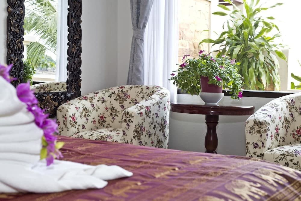 Crystal Bay Beach Resort