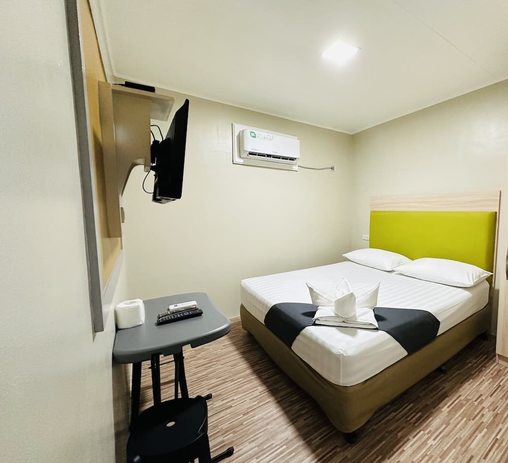 DG Budget Hotel Salem