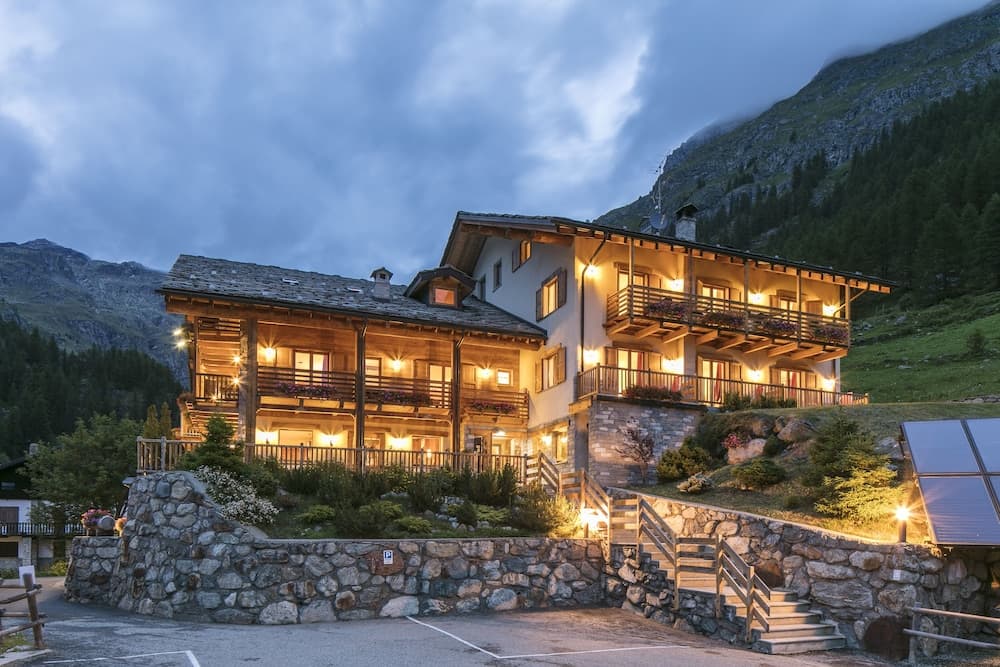 hotel image