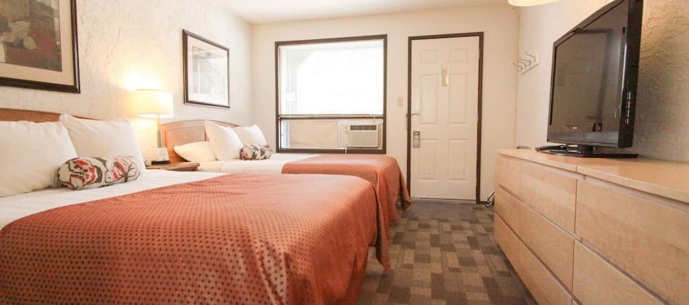 Crystal Springs Lodge