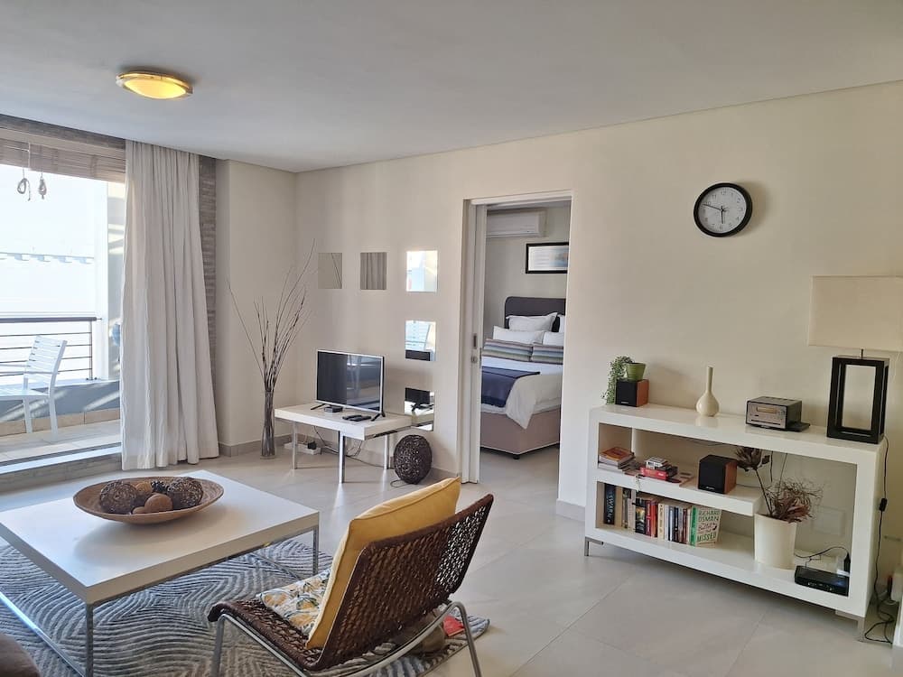 At Greenmarket Place