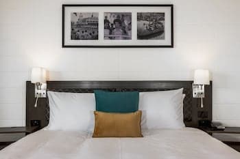 Capricorn Hotel Suva