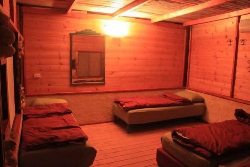 Shkedi's CampLodge - Hostel