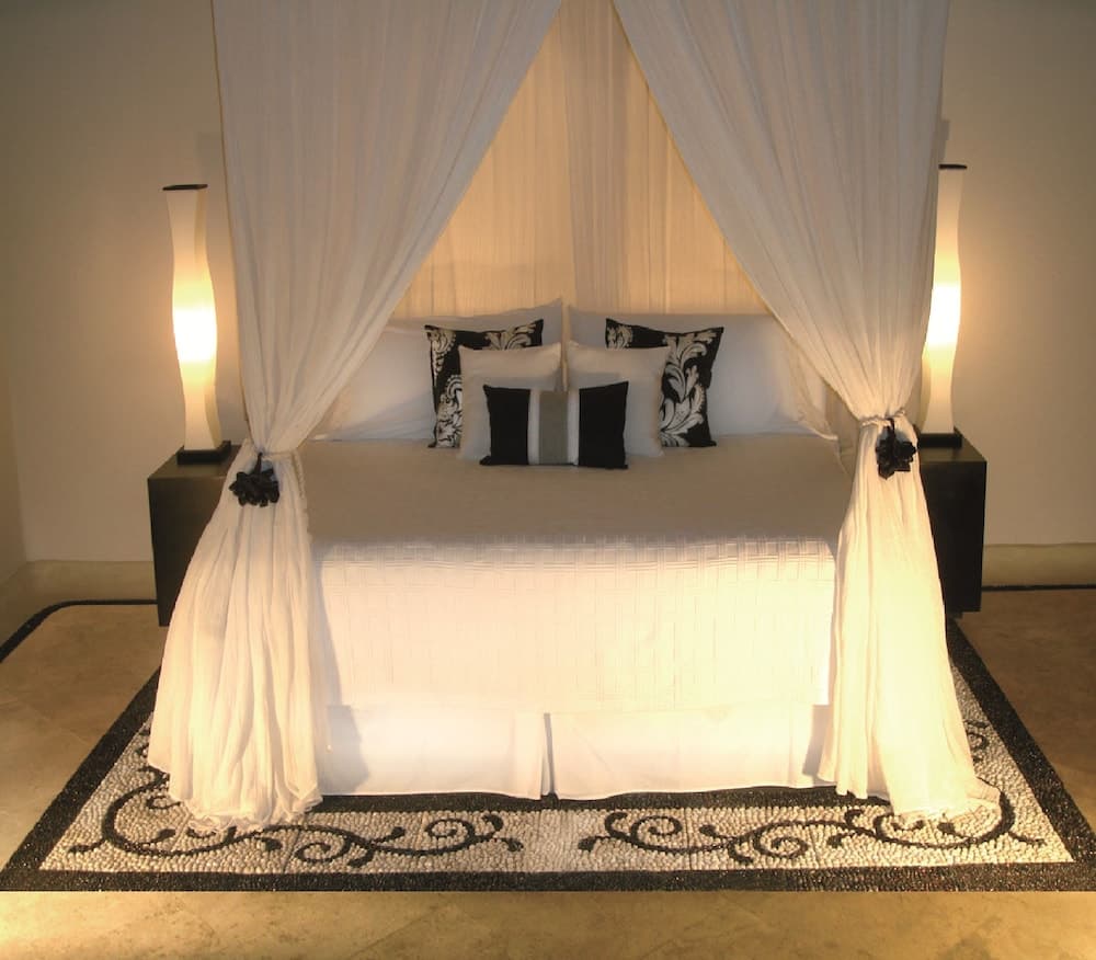 Tentaciones Hotel & Lounge Pool - Adults Only