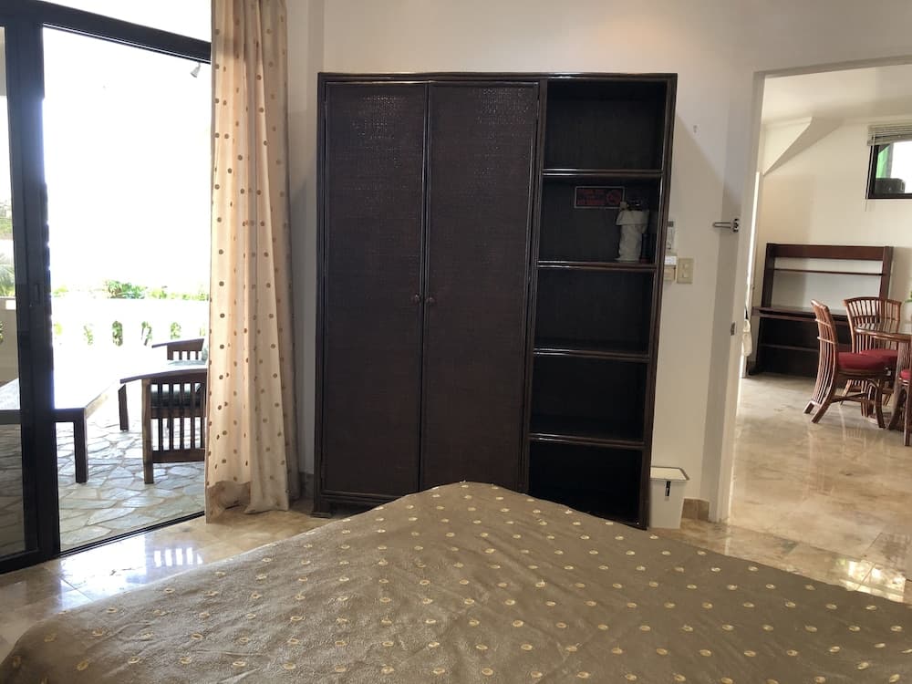 Argonauta Boracay Boutique Hotel with Apartments and Villas