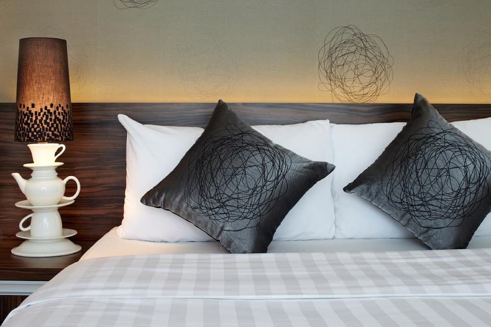 Bridal Tea House Hotel - Gillies Avenue South