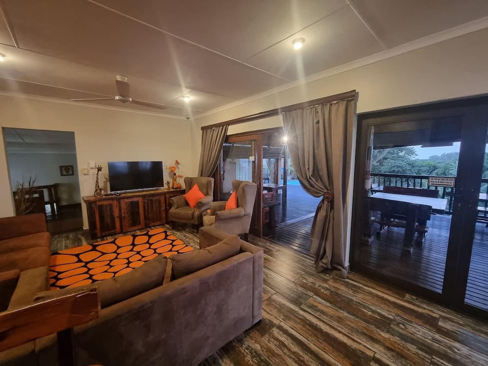 Ndiza Lodge & Cabanas
