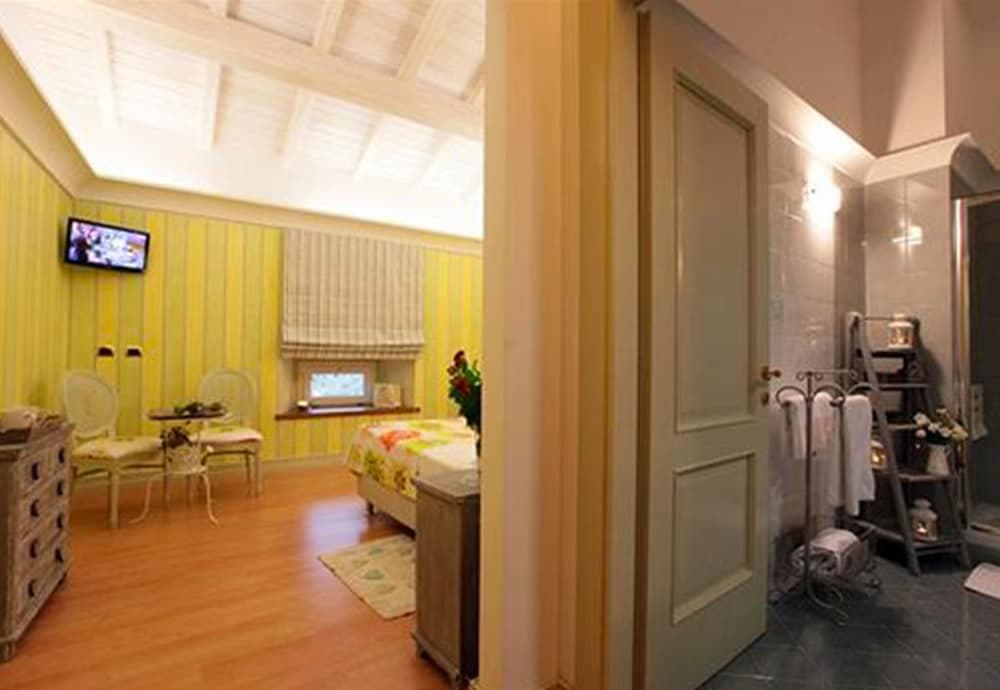 Villa Euchelia Resort