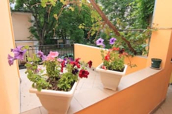 Apart Hotel on 24 Preobrajenskaya Street