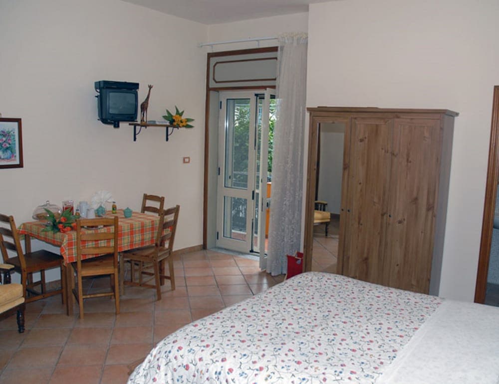 Bed & Breakfast Villa Mena
