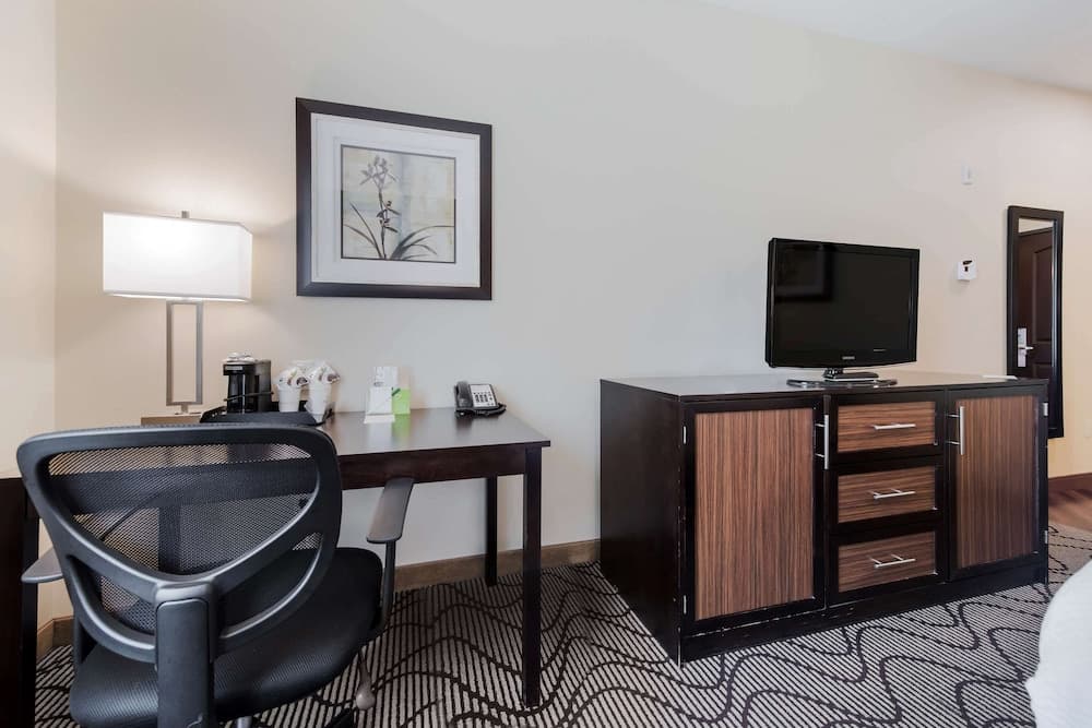 La Quinta Inn & Suites by Wyndham Auburn