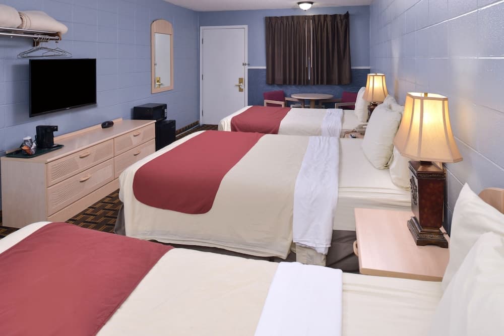 Americas Best Value Inn & Suites Branson - Near the Strip