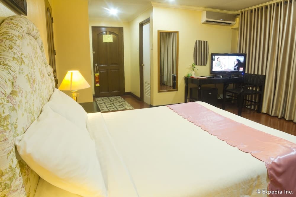 White Knight Hotel Intramuros