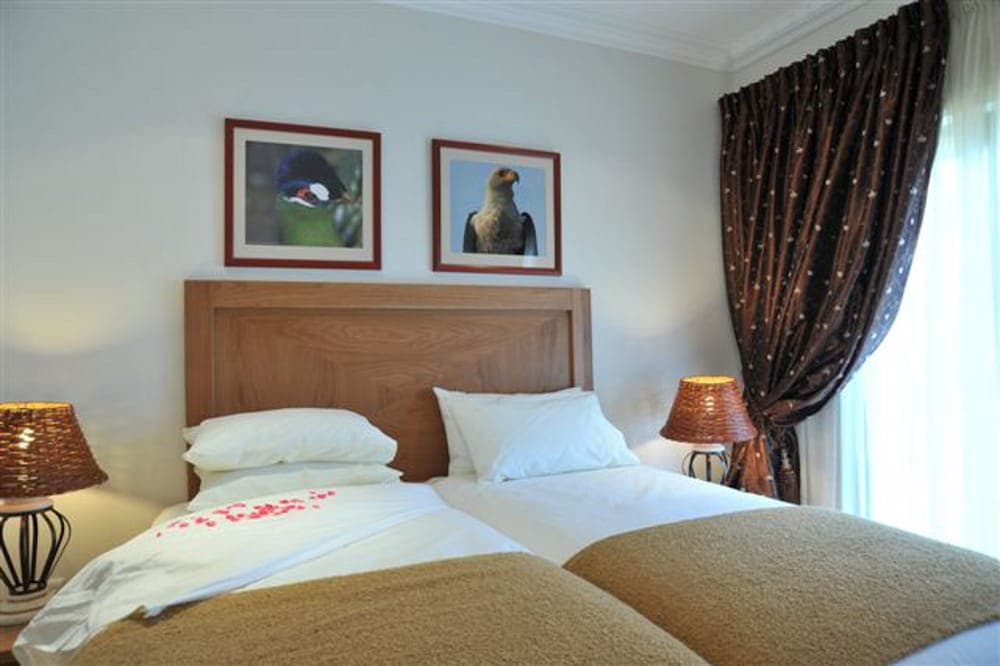 Hoyohoyo Chartwell Lodge