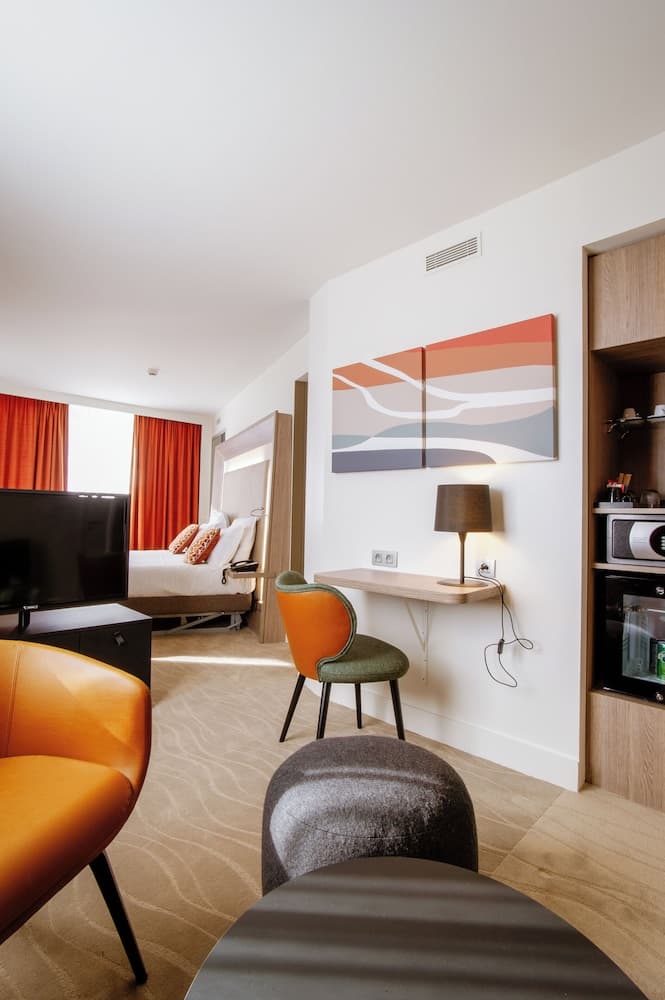 Novotel Lyon Centre Confluence Bord de Saone