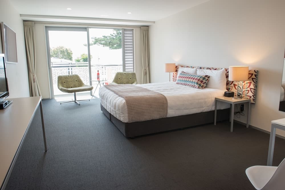 Navigate Seaside Hotel