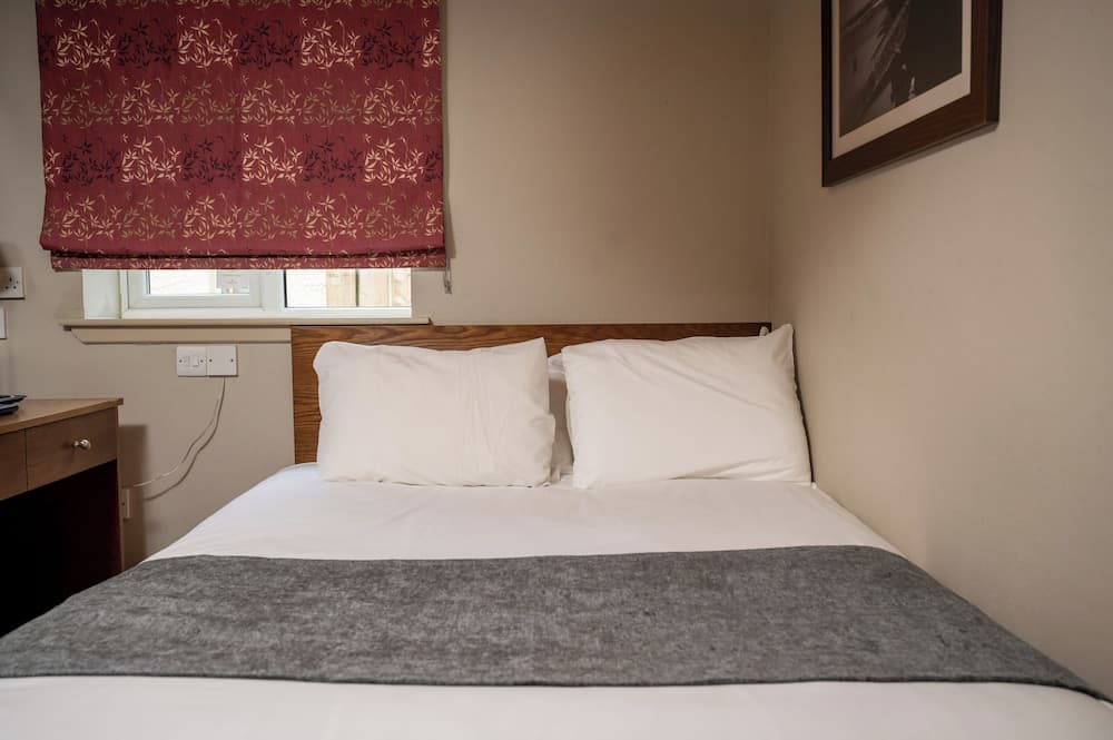 The Wellington Hotel by Greene King Inns