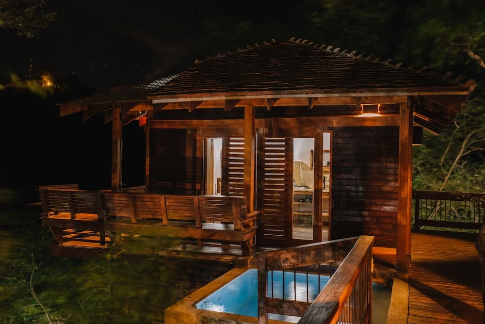 Aqua Oceanfront Hotel Resort