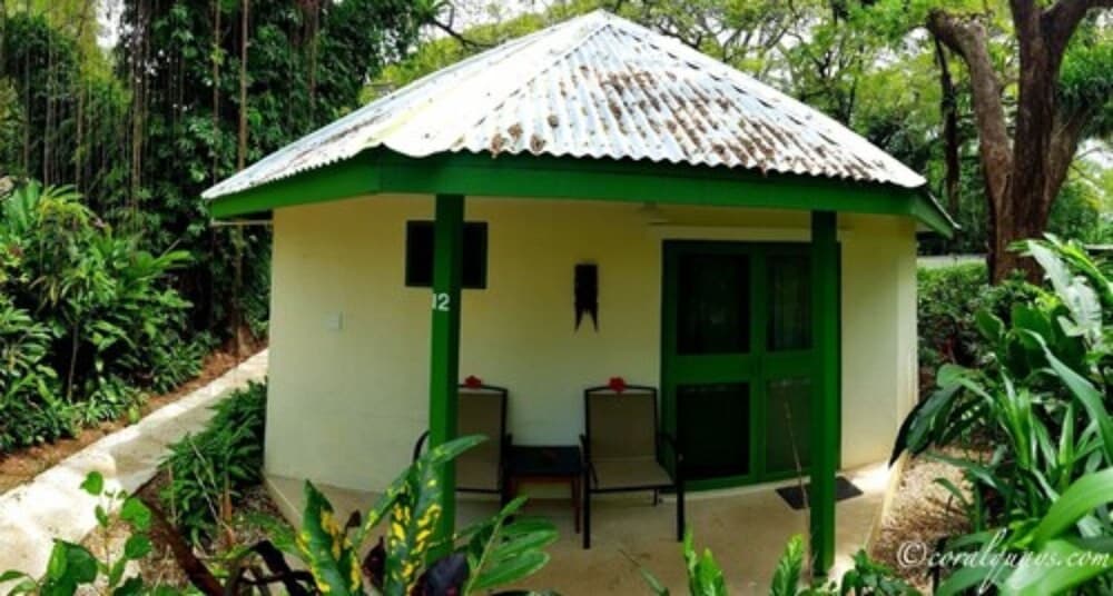 Coral Quays Fish and Dive Resort