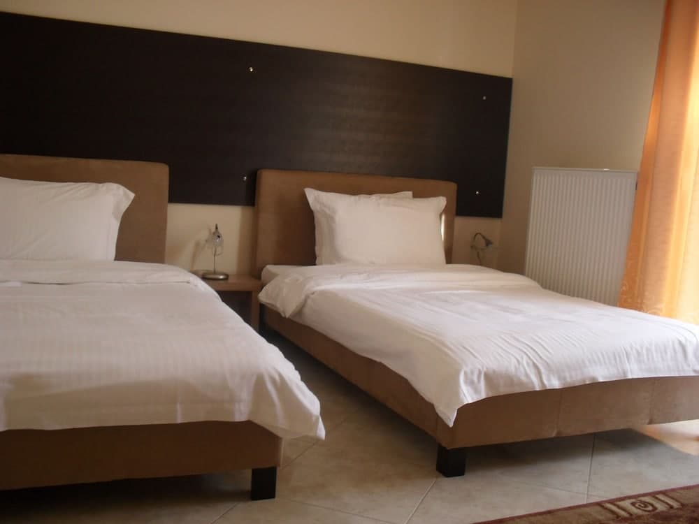 Kyknos De Luxe Hotel