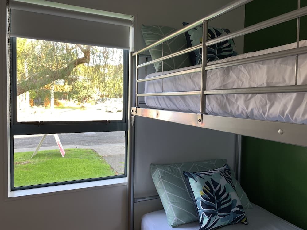 Peppertree Lodge - Hostel