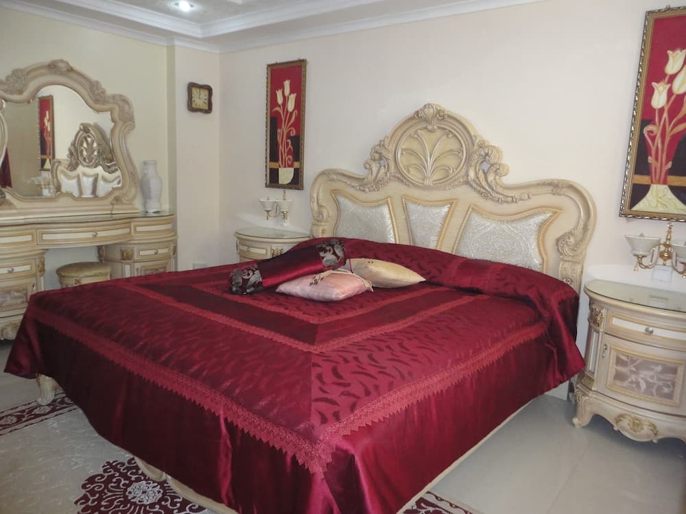 Urban Rose Hotel and Apartment