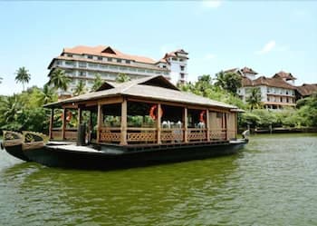 The Leela Ashtamudi, A Raviz Hotel