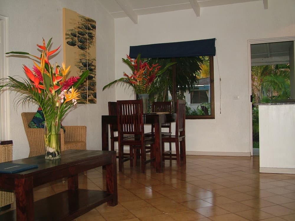 Pacific Lagoon Apartments