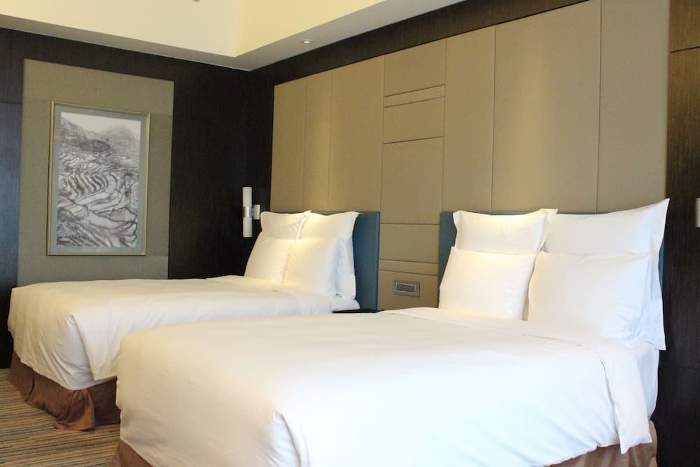 Renaissance Huizhou Hotel