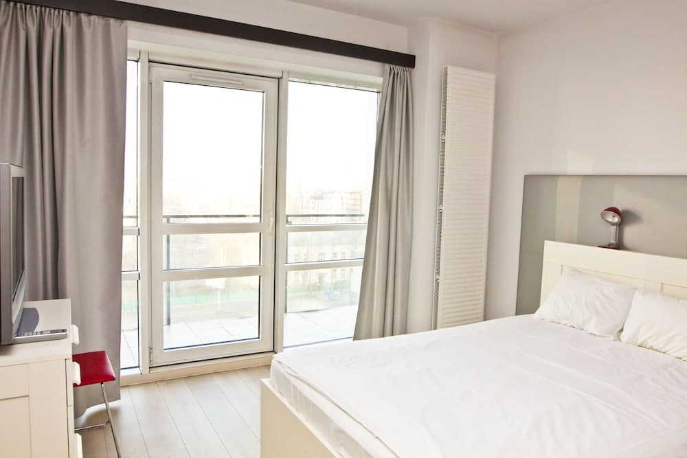 Platinum Towers Country 2 Country