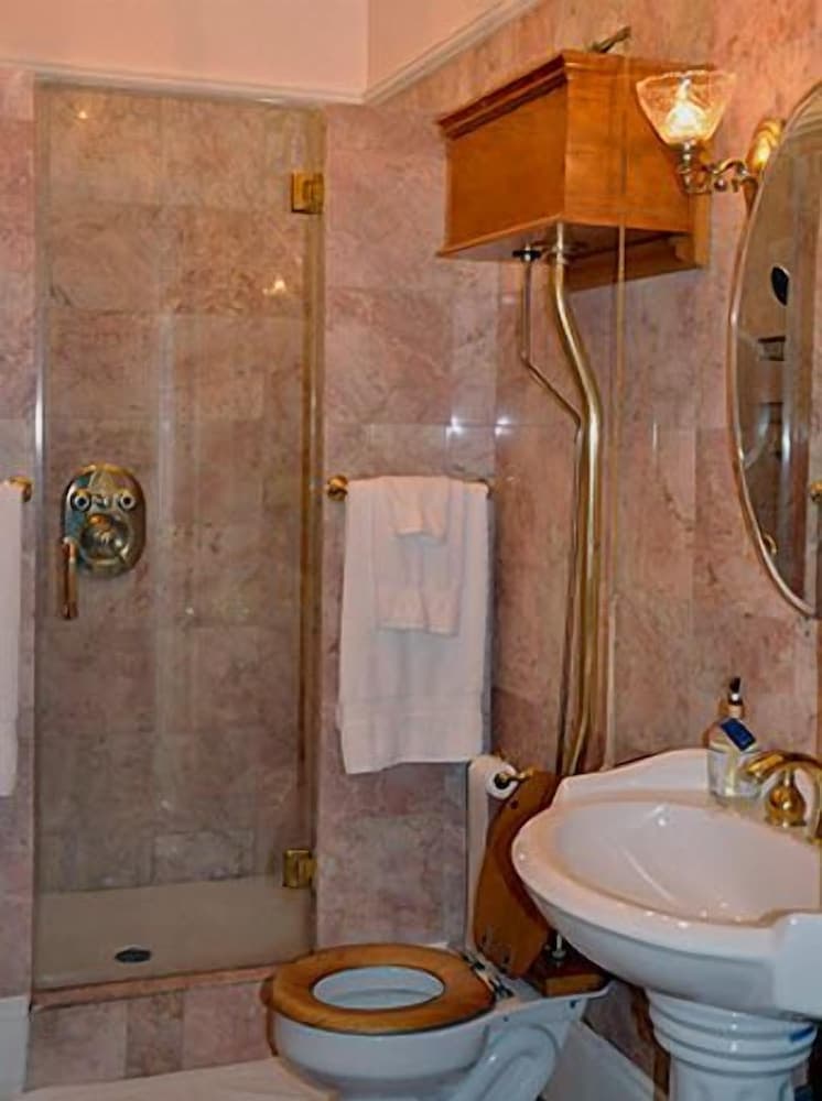 A Kingston Bed & Breakfast