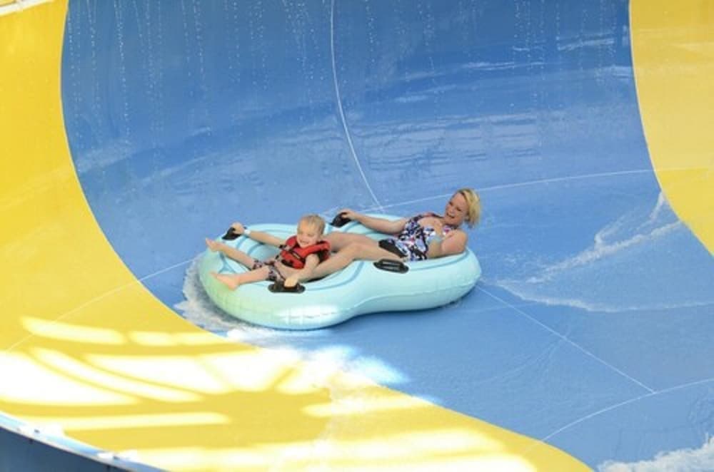 Big Splash Adventure Indoor Water Park & Resort