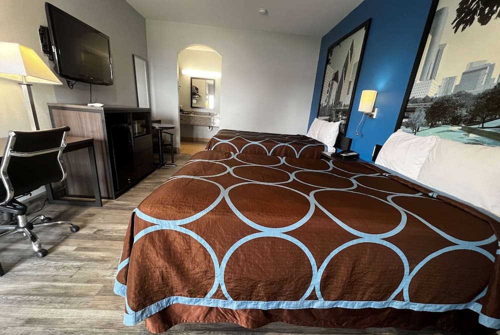 Super 8 by Wyndham Houston North I-45