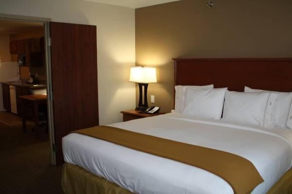 Holiday Inn Express and Suites Sioux Falls SW by IHG