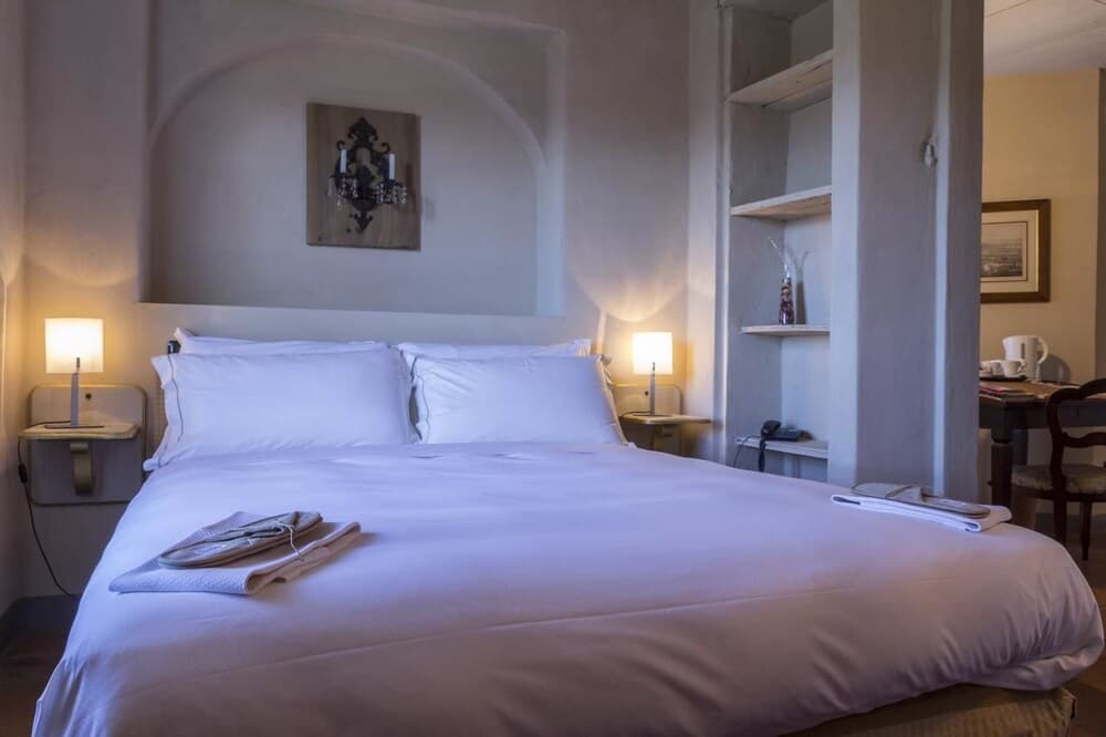 Antico Borgo Monchiero – Art Living Hotel