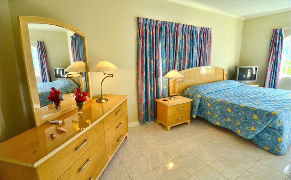 Tropical Lagoon Resort