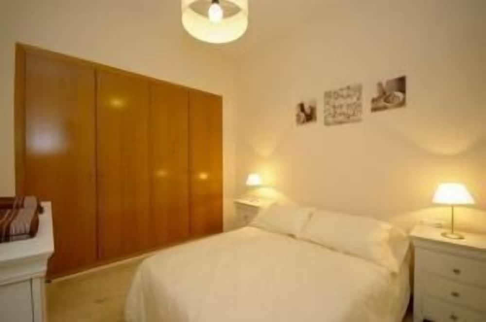 Oceanografic & Spa Apartments