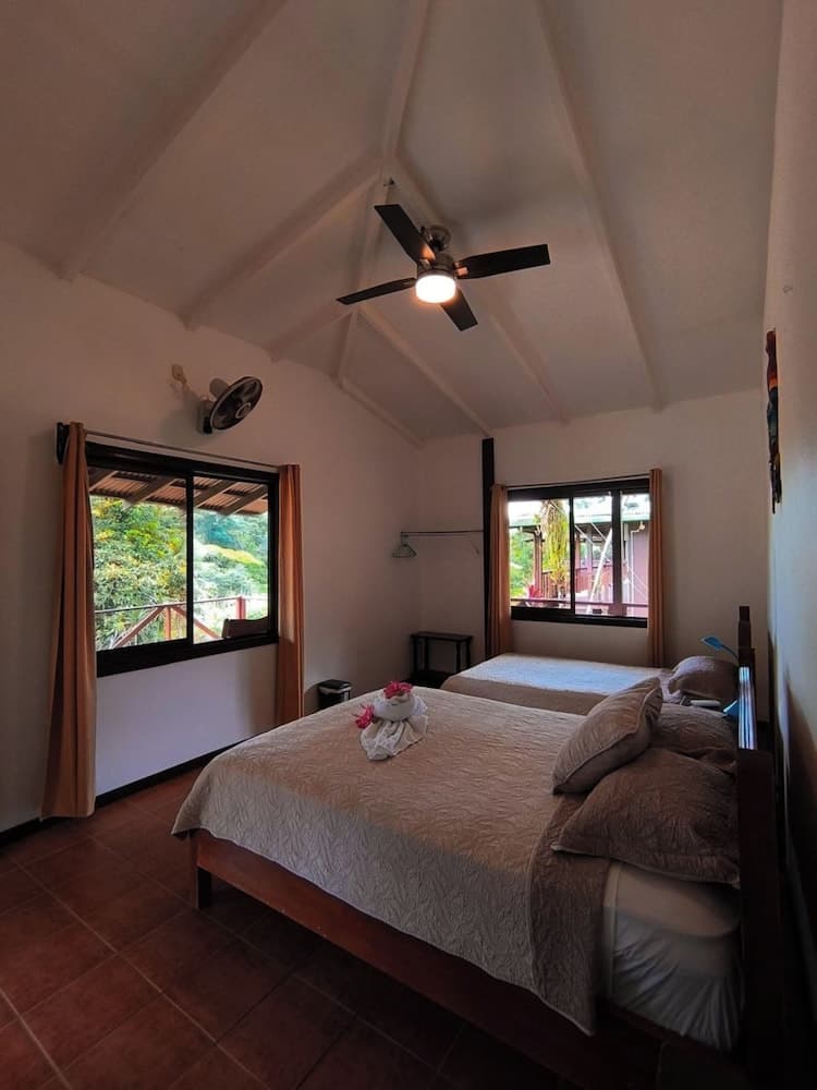 La Laguna del Lagarto Eco-Lodge