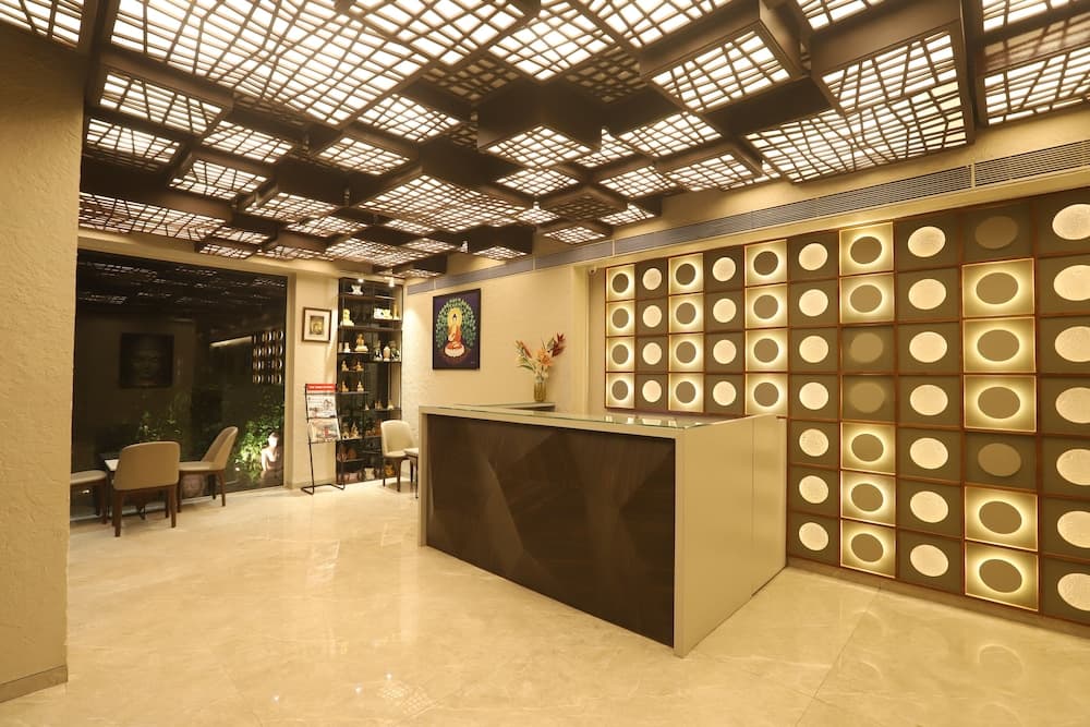 Dragonfly - The Art Hotel