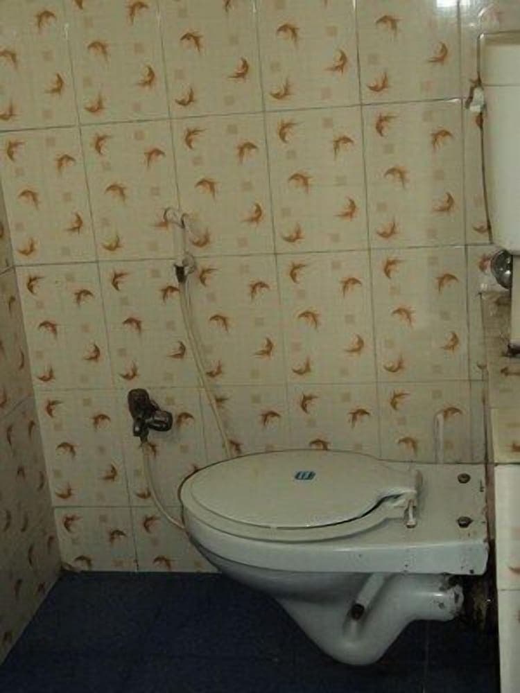 Eden Guest House & Dormitory - Hostel