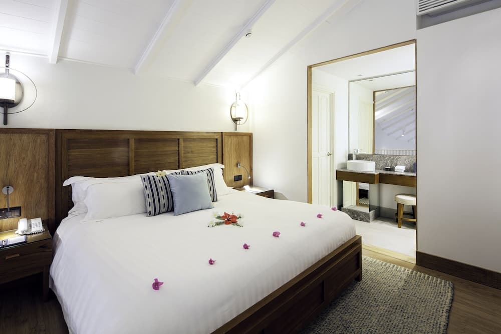 Machchafushi Island Resort & Spa Maldives, The Centara Collection