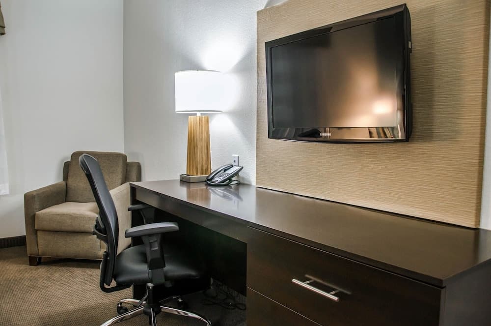 Sleep Inn & Suites Center