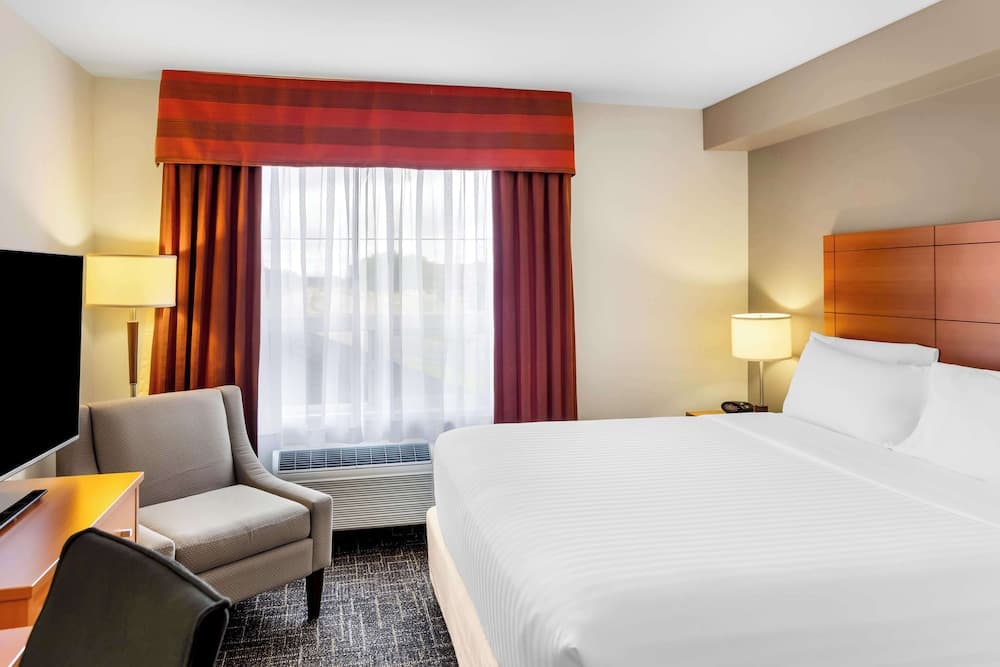 Best Western Thompson Hotel & Suites