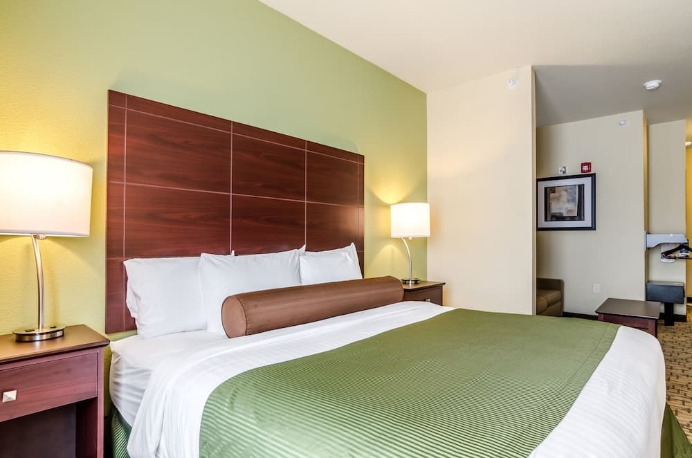 Cobblestone Inn & Suites - Carrington